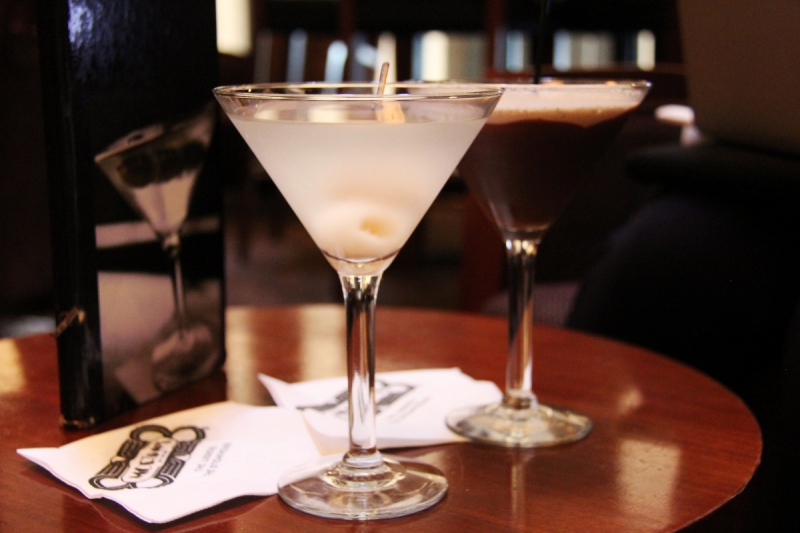 brasserie-SIGNES-min_martini_bar_lychee_chocolate_alcohol_liquor_happy_hour_happy-910161